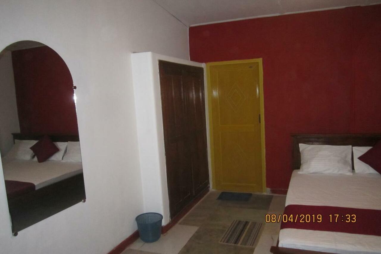 Tree House Holiday Home Kombichankulama Bagian luar foto