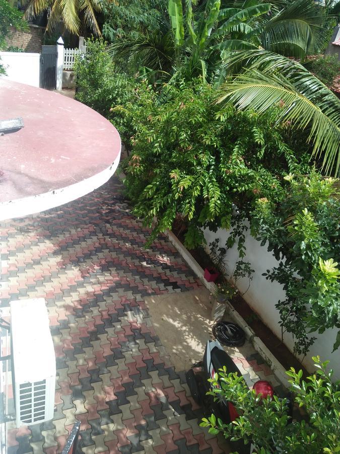 Tree House Holiday Home Kombichankulama Bagian luar foto