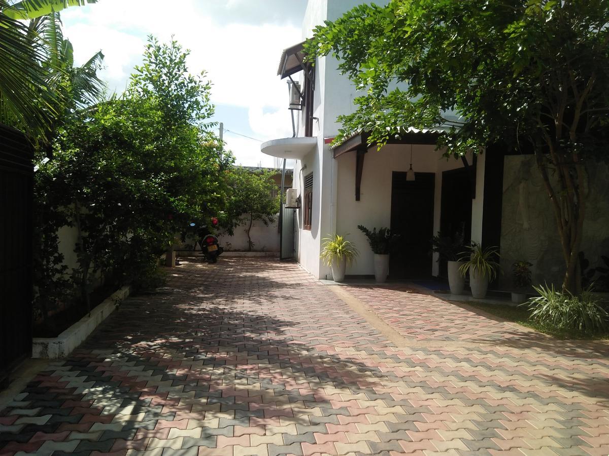 Tree House Holiday Home Kombichankulama Bagian luar foto