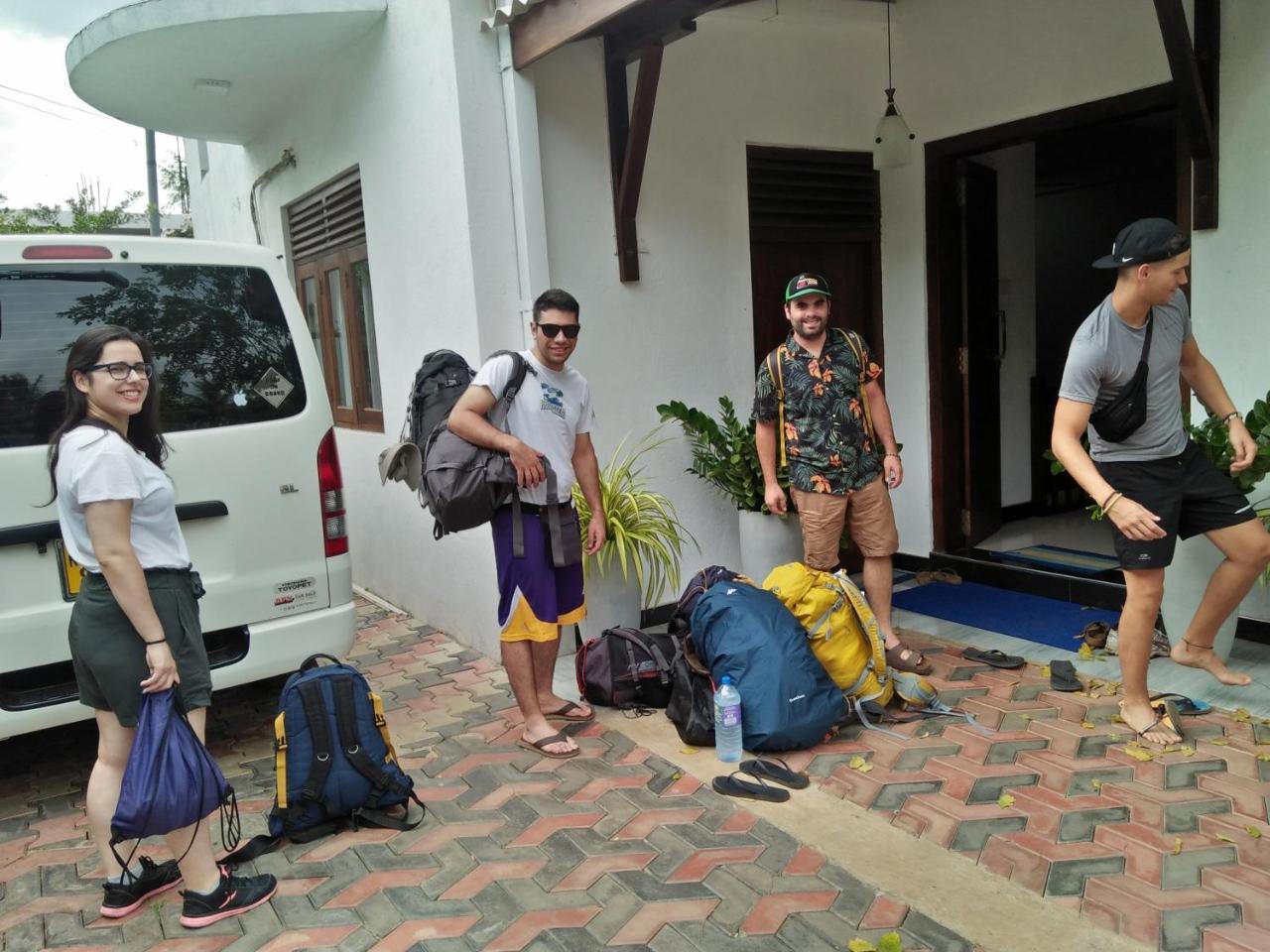 Tree House Holiday Home Kombichankulama Bagian luar foto